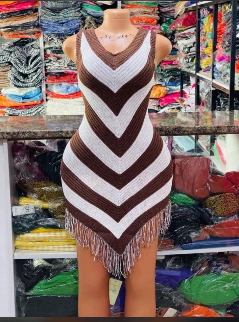 Robe chevrons franges